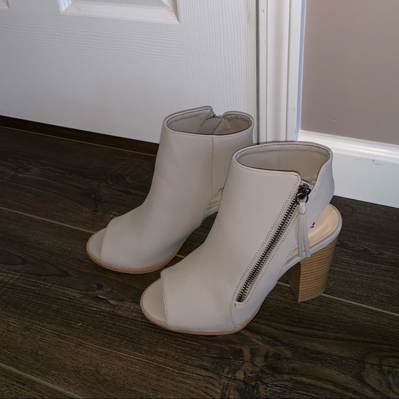 Qupid Beige Booties - Picture 3 of 3